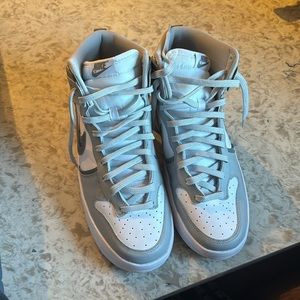 Nike Woman’s Dunk High Up